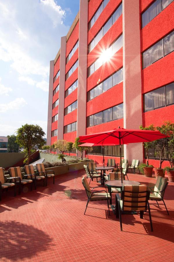 미시온 토레오 센트로 데 콘벤시오네스 Naucalpan de Juárez 외부 사진